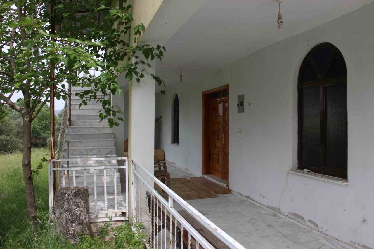 İlginç ama gerçek, köyün bayramlık elbise gibi bayramlık camisi var