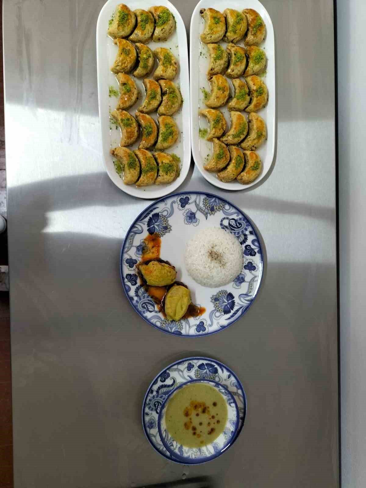 Edremitli roman kadınlar SODAM’da meslek öğreniyor