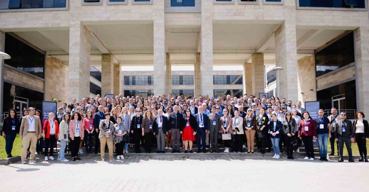 122 kurum ve kuruluştan katılımcılar yabancı dil eğitimi için bir araya geldi