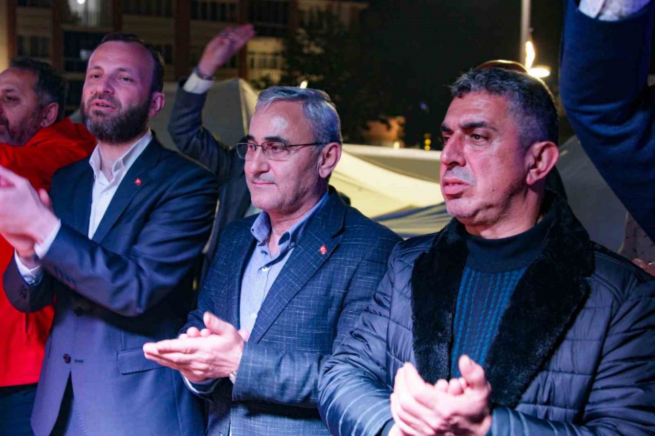 Başkan Işık: "Kütahyalılar demokrasiye sahip çıkmıştır"