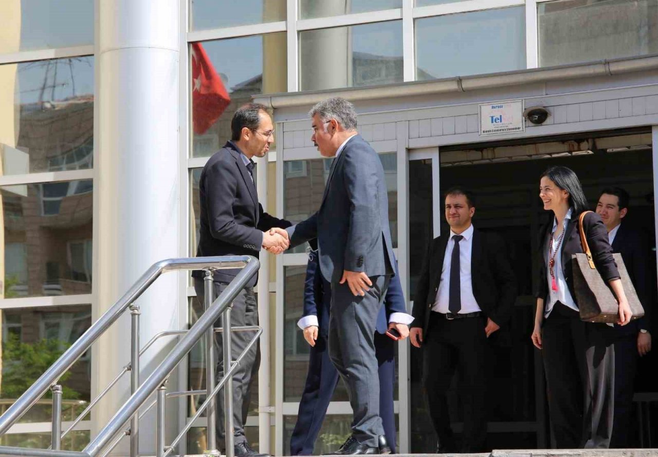 Karabörk ve Erşan anneleri ‘uyuşturucu’ konusunda bilgilendirdi