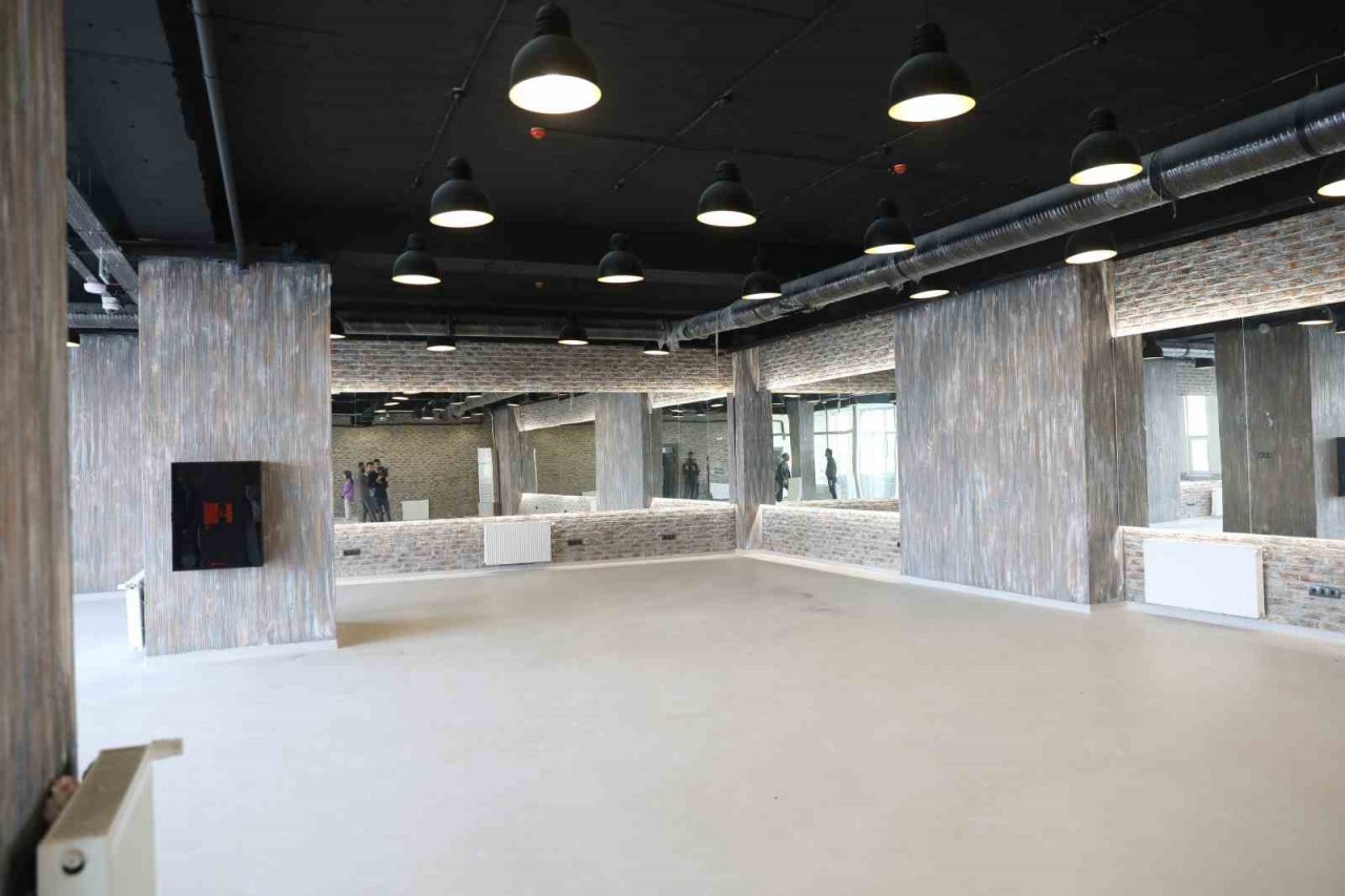 Başkan Çolakbayrakdar: "Sosyal tesislerle vatandaşların hayatlarına dokunuyoruz"