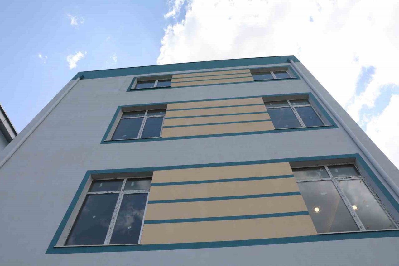 Başkan Çolakbayrakdar: "Sosyal tesislerle vatandaşların hayatlarına dokunuyoruz"