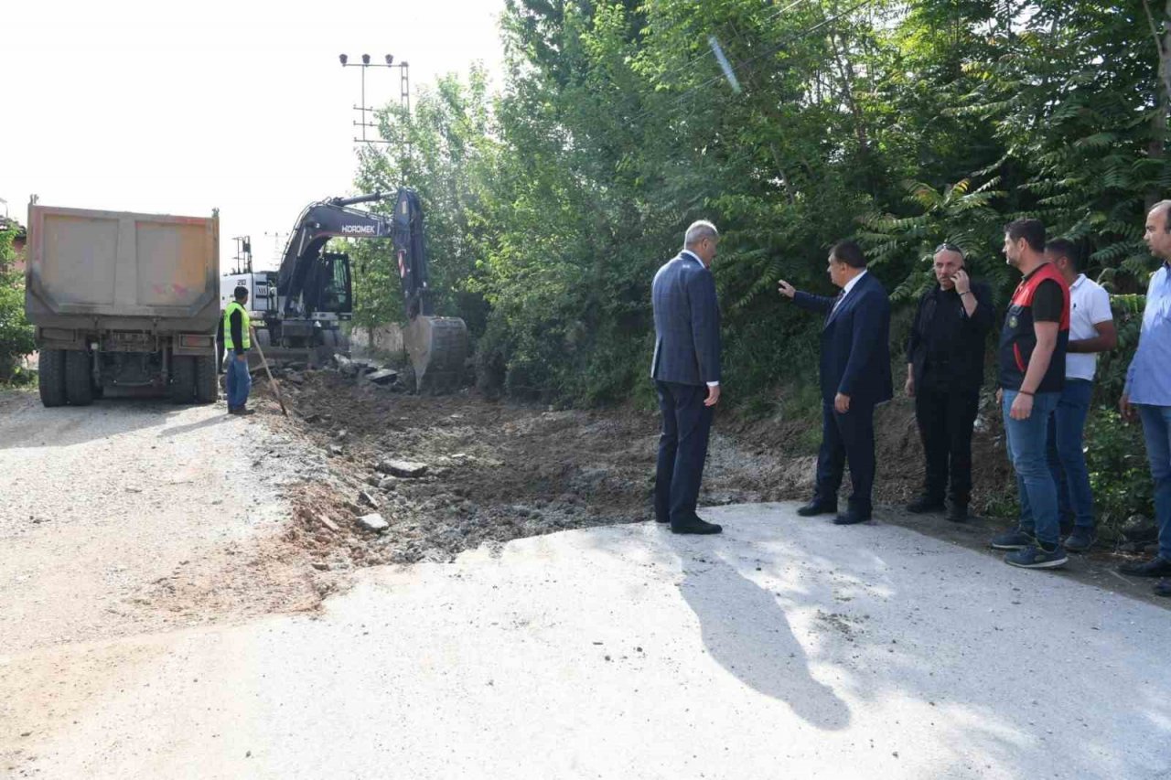 Gürkan, Orduzu Kaldırım Mahallesinde yol çalışmalarını inceledi