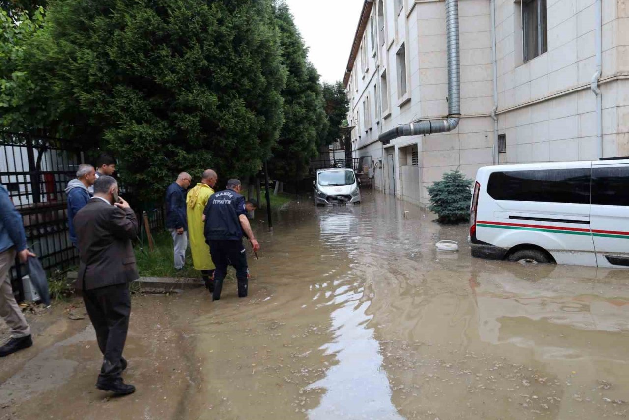 Turgutlu yağmura teslim