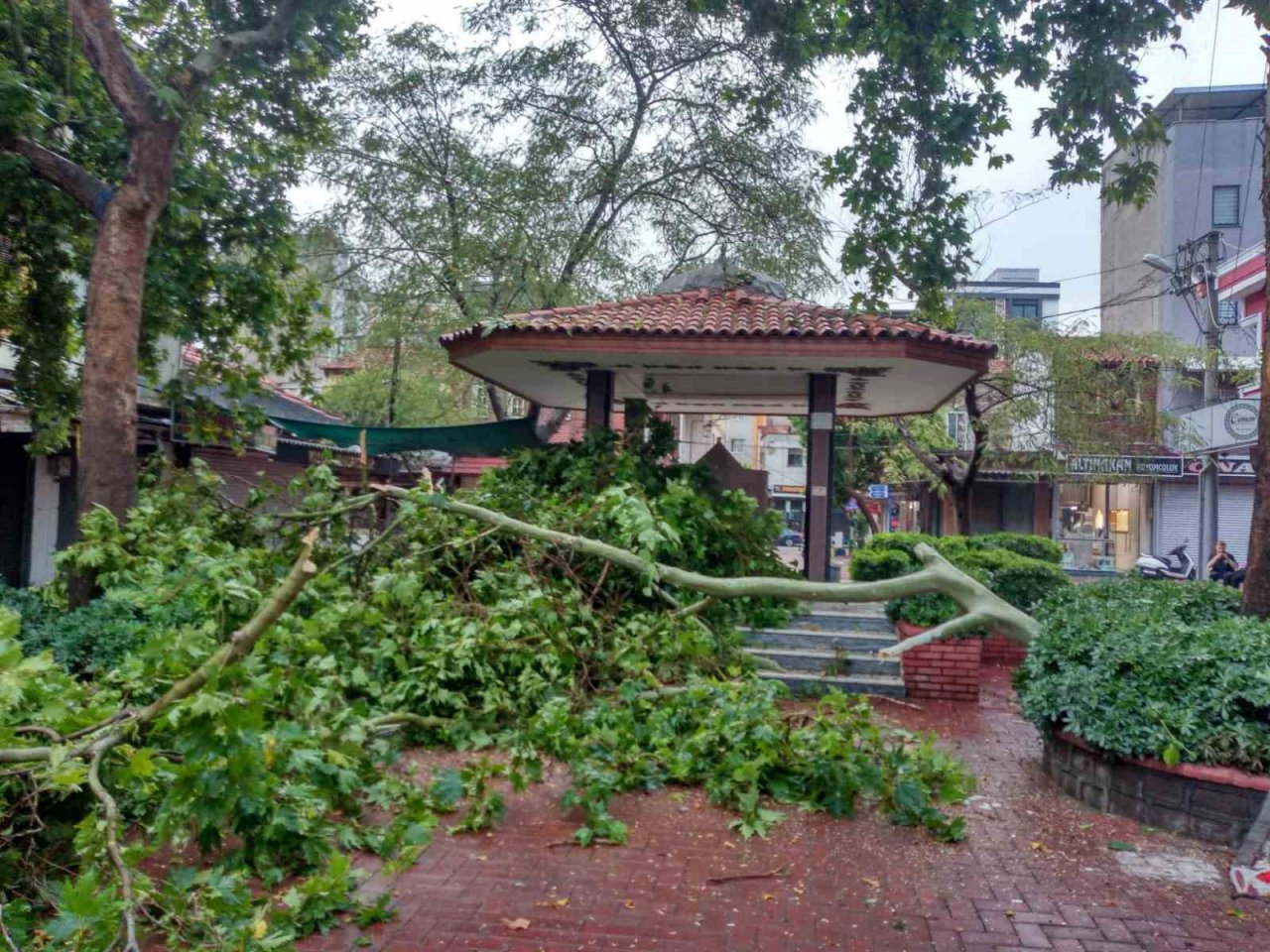 Turgutlu yağmura teslim