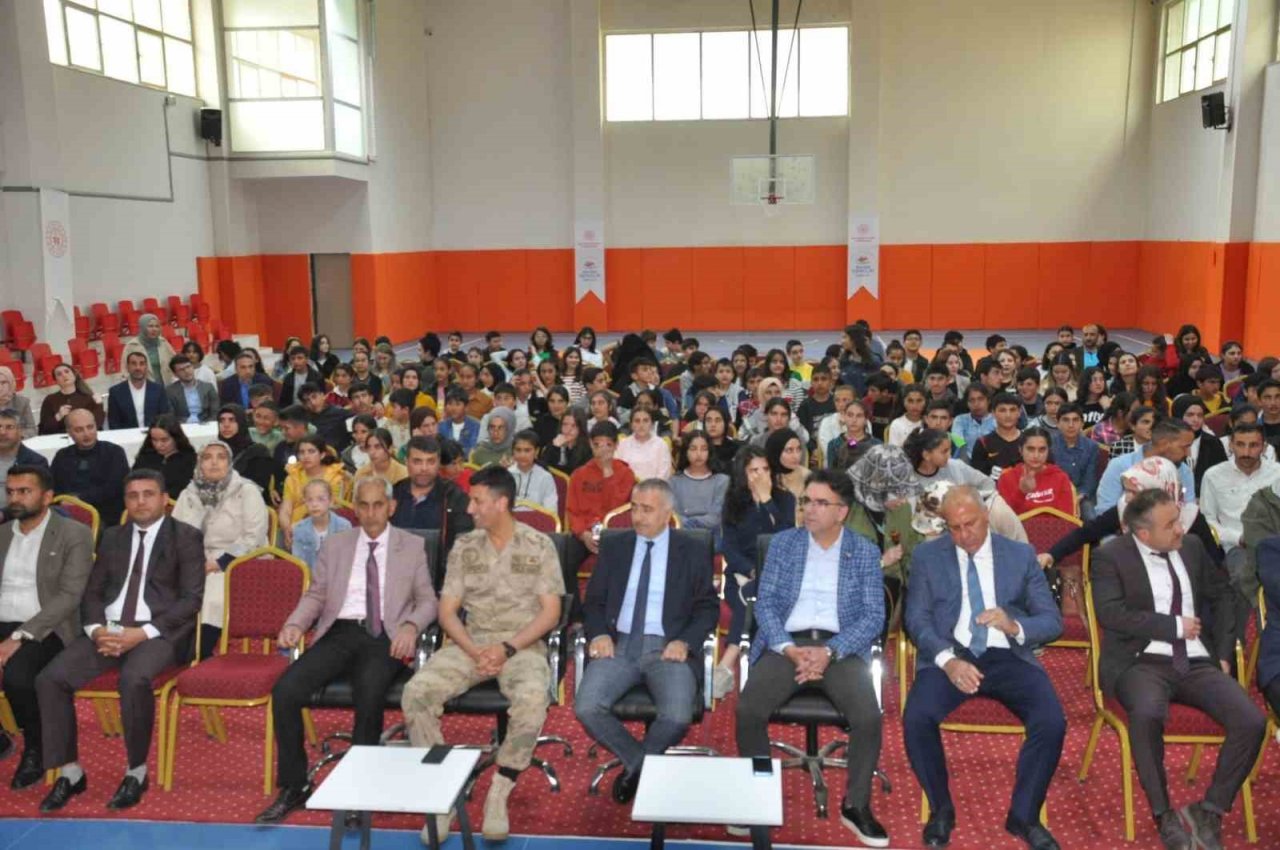 Bulanık’ta “Gençlik Haftası Satranç Turnuvası” yapıldı