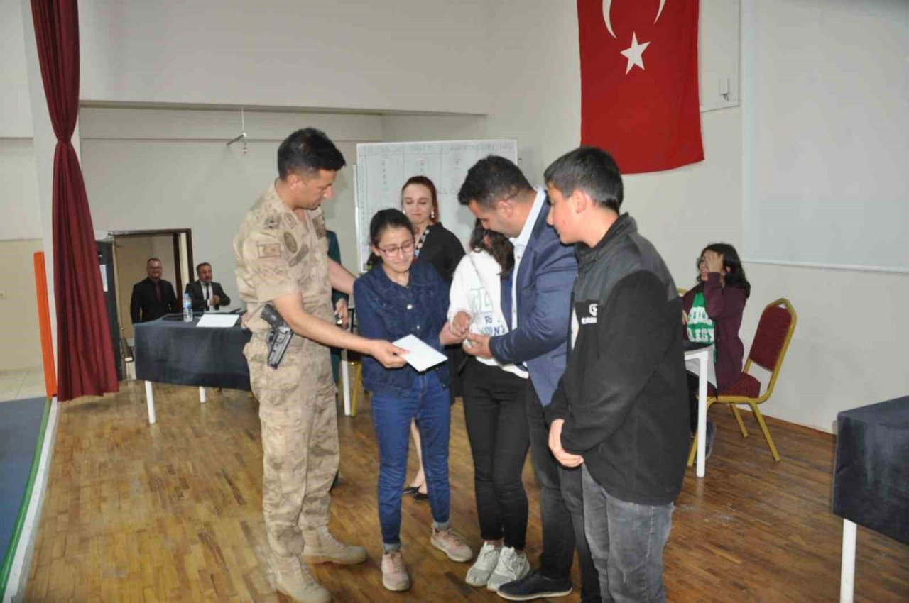 Bulanık’ta “Gençlik Haftası Satranç Turnuvası” yapıldı