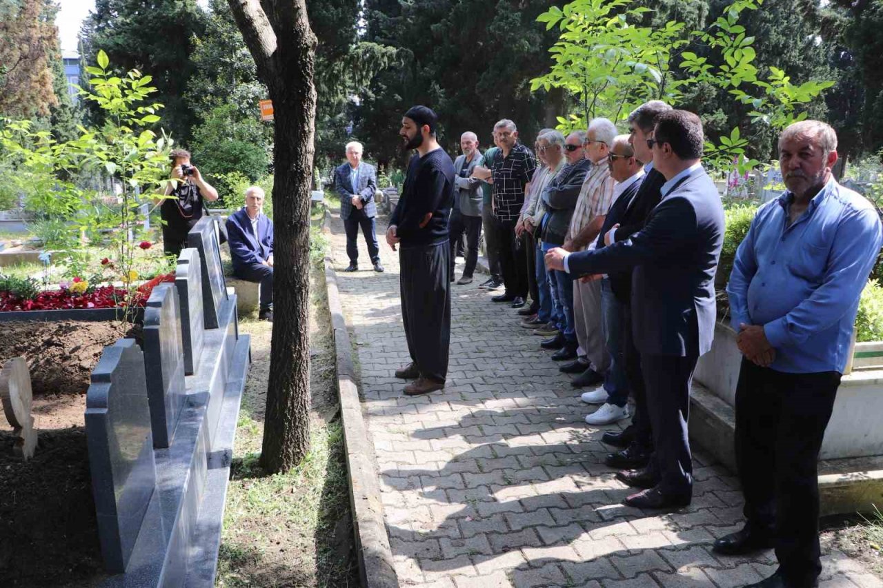 Yıldıray Çınar mezarı başında anıldı