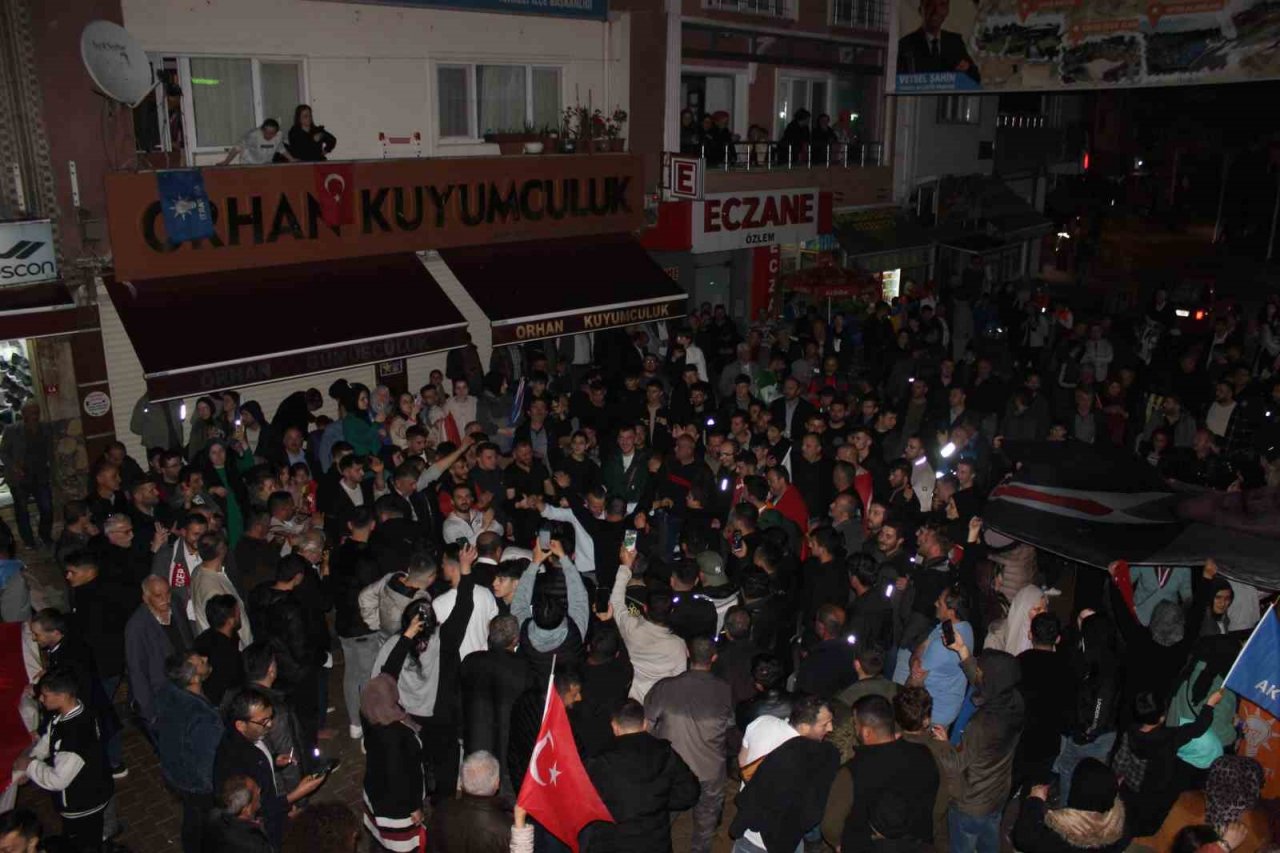 Türkelililer, Erdoğan’ın zaferini kutladı