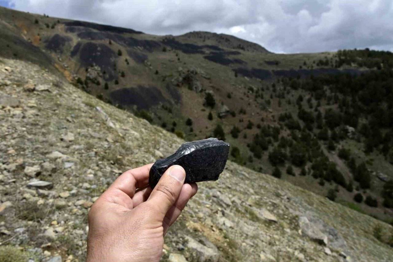 Gümüşhaneli dağcılar tarih dolu zirveleri aştı