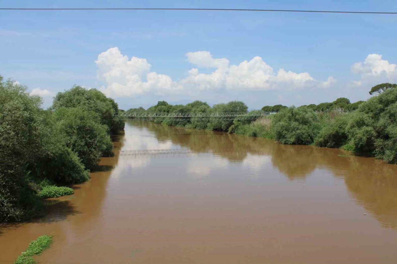 Büyük Menderes Nehri’nde sevindiren manzara, Aydın’da kuraklık tehlikesi atlatıldı