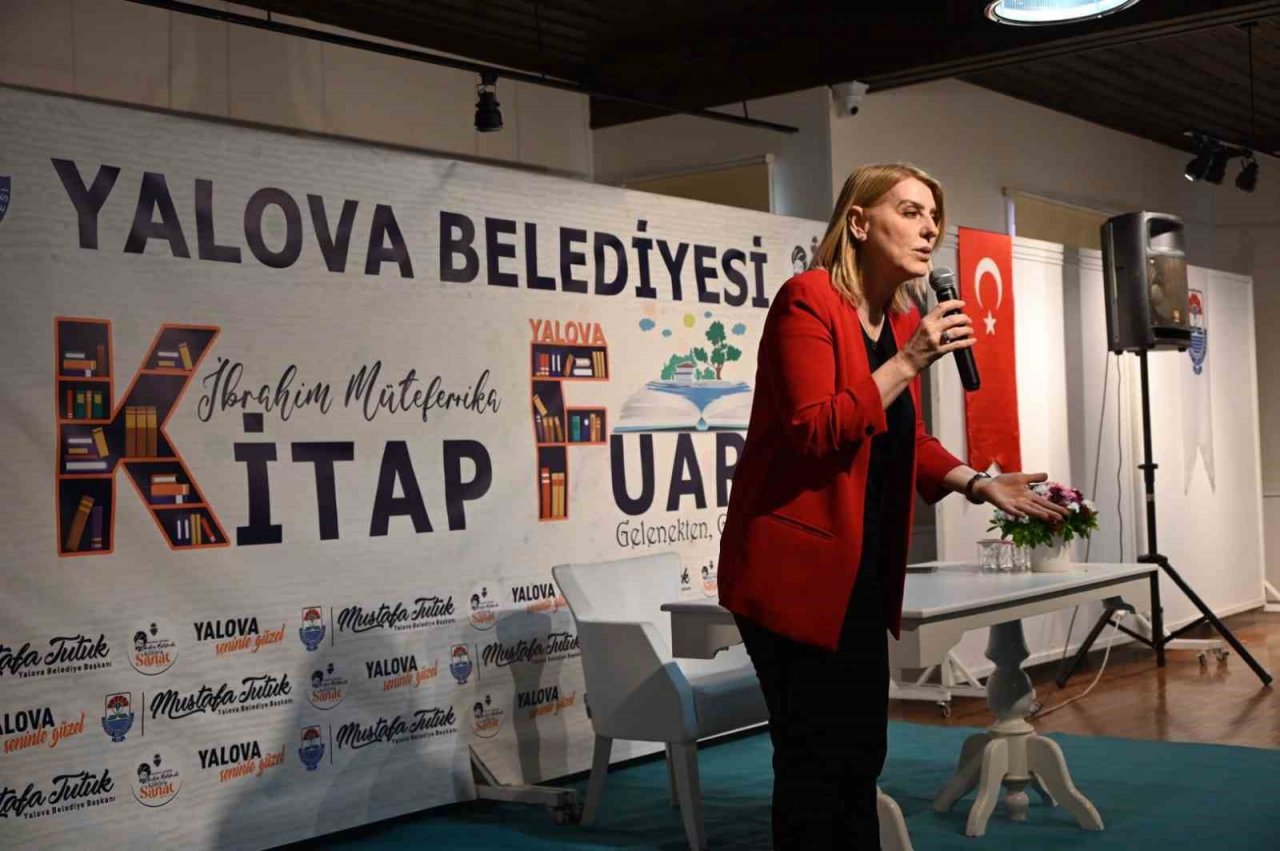 Gazeteci Türküsev Yalova’da okuyucularıyla buluştu