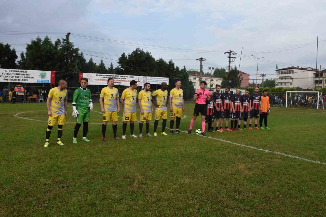 Eski Trabzonsporlu futbolcu İbrahim Yattara bu etkinlikte forma giydi