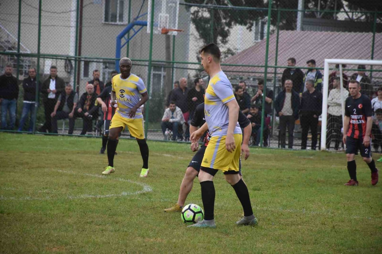 Eski Trabzonsporlu futbolcu İbrahim Yattara bu etkinlikte forma giydi