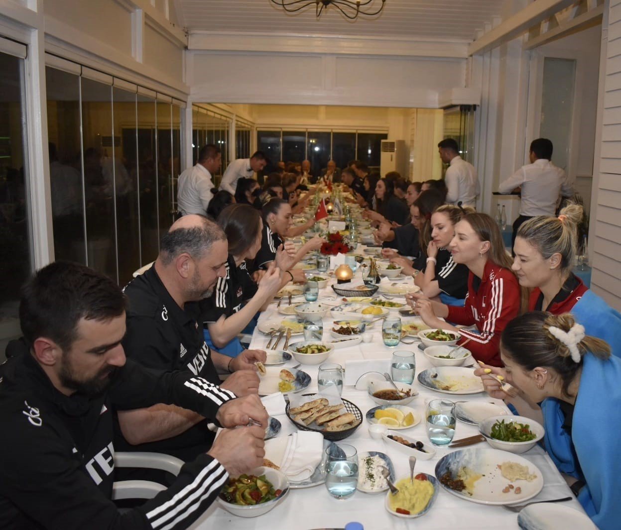 Filenin Sultanlarına Döşemealtı halısı