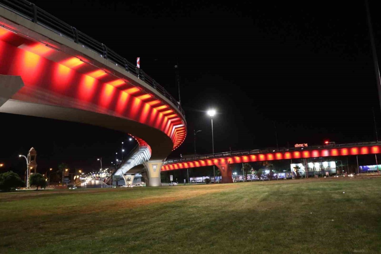 Abide Kavşağı estetik görünüme kavuşturuldu