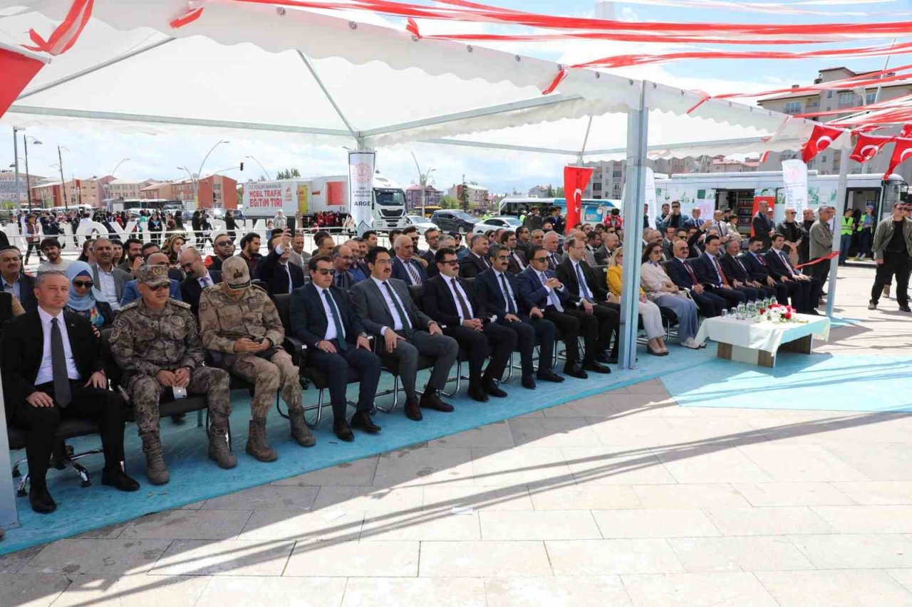 Ağrı’da Bilim Şenliği başladı