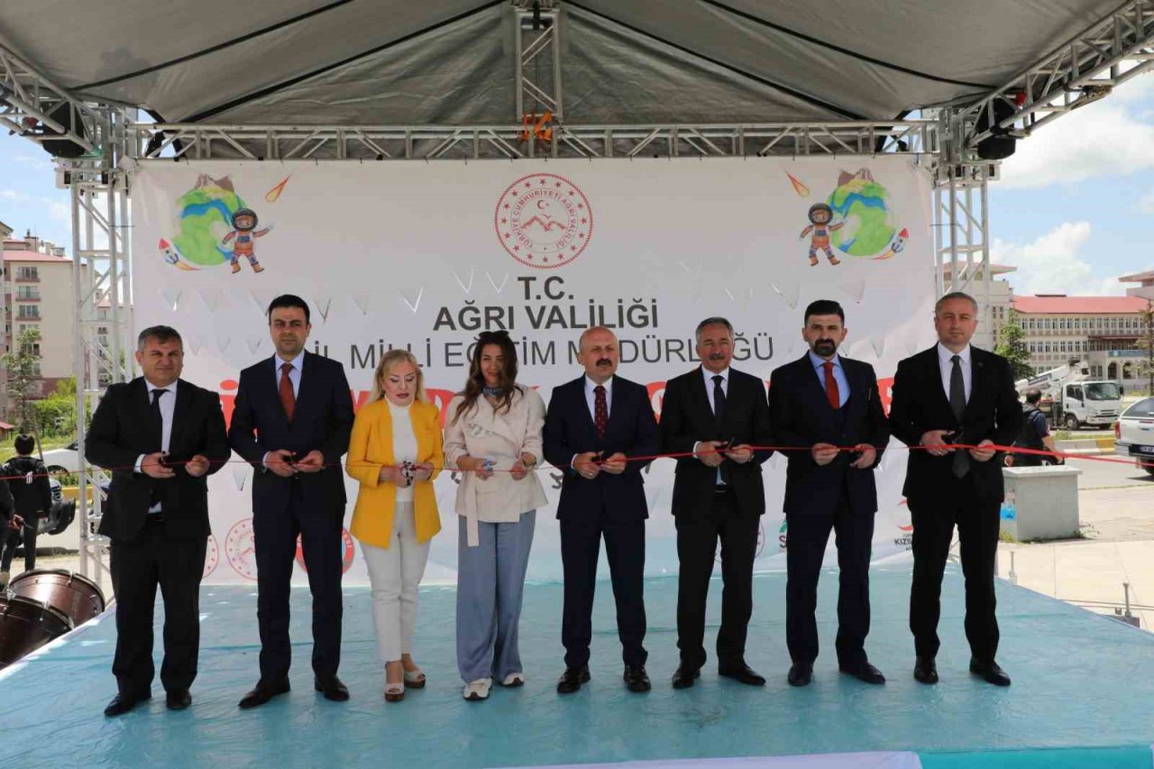 Ağrı’da Bilim Şenliği başladı