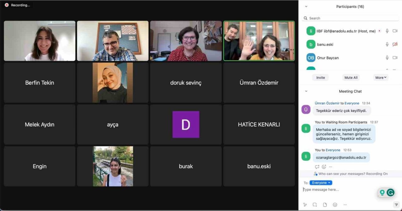 Anadolu Üniversitesi öğrencilere yöneticilik kapılarını açmaya devam ediyor