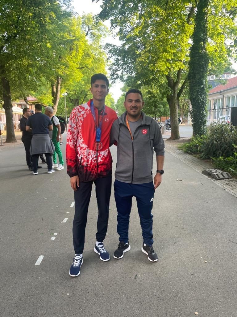 Batmanlı atletler başarıdan başarıya koşuyor