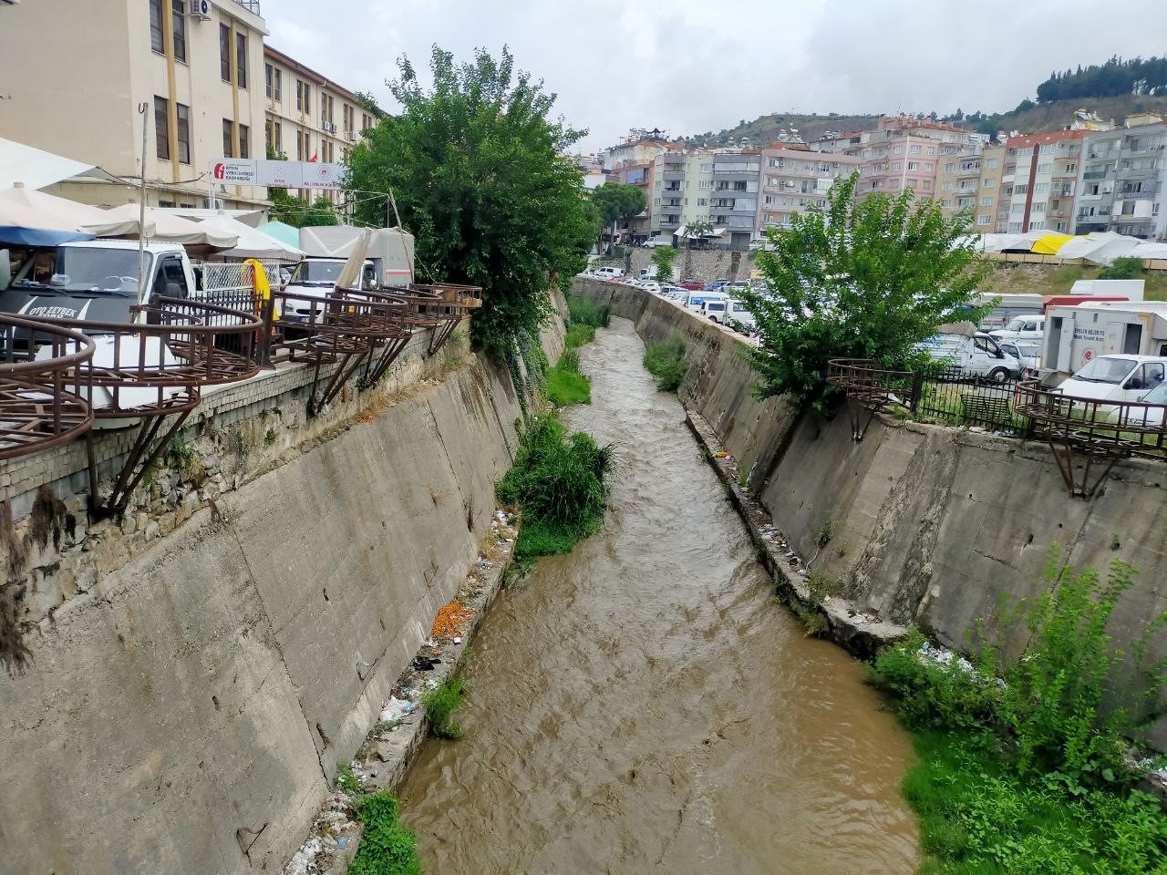 Tabakhane Deresi’nde sular yükseldi