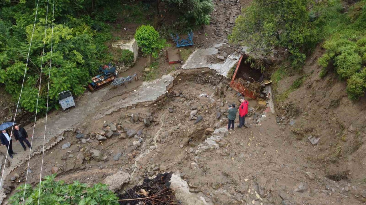 Nazilli’de Demirciler Mahallesi sele teslim oldu