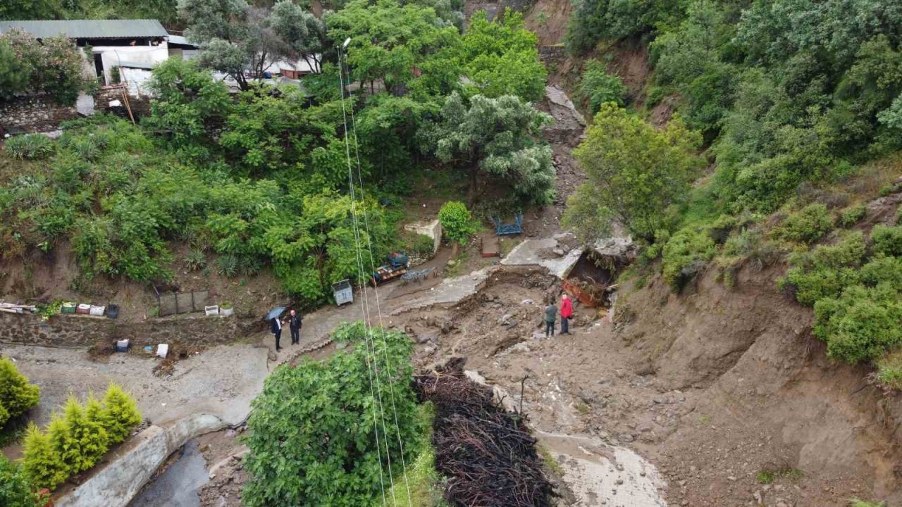 Nazilli’de Demirciler Mahallesi sele teslim oldu