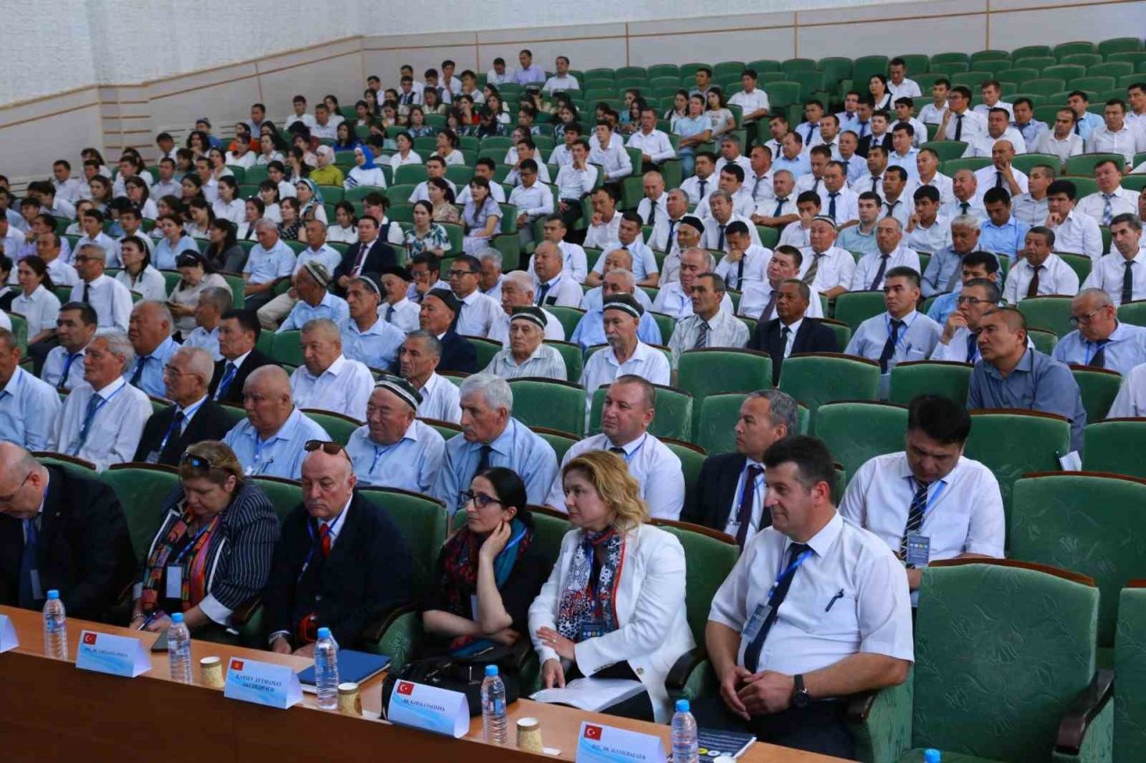 Balıkesir Üniversitesi Özbekistan Uluslararası Konferansa katıldı