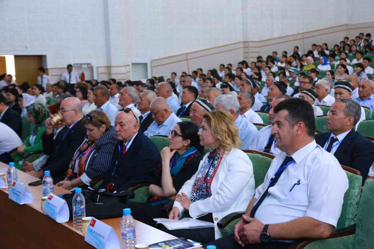 Balıkesir Üniversitesi Özbekistan Uluslararası Konferansa katıldı
