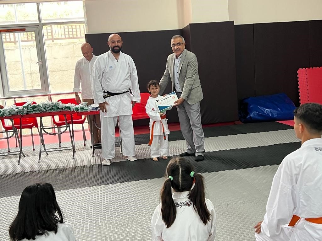 Karetede 120 sporcu yeşil kuşak aldı