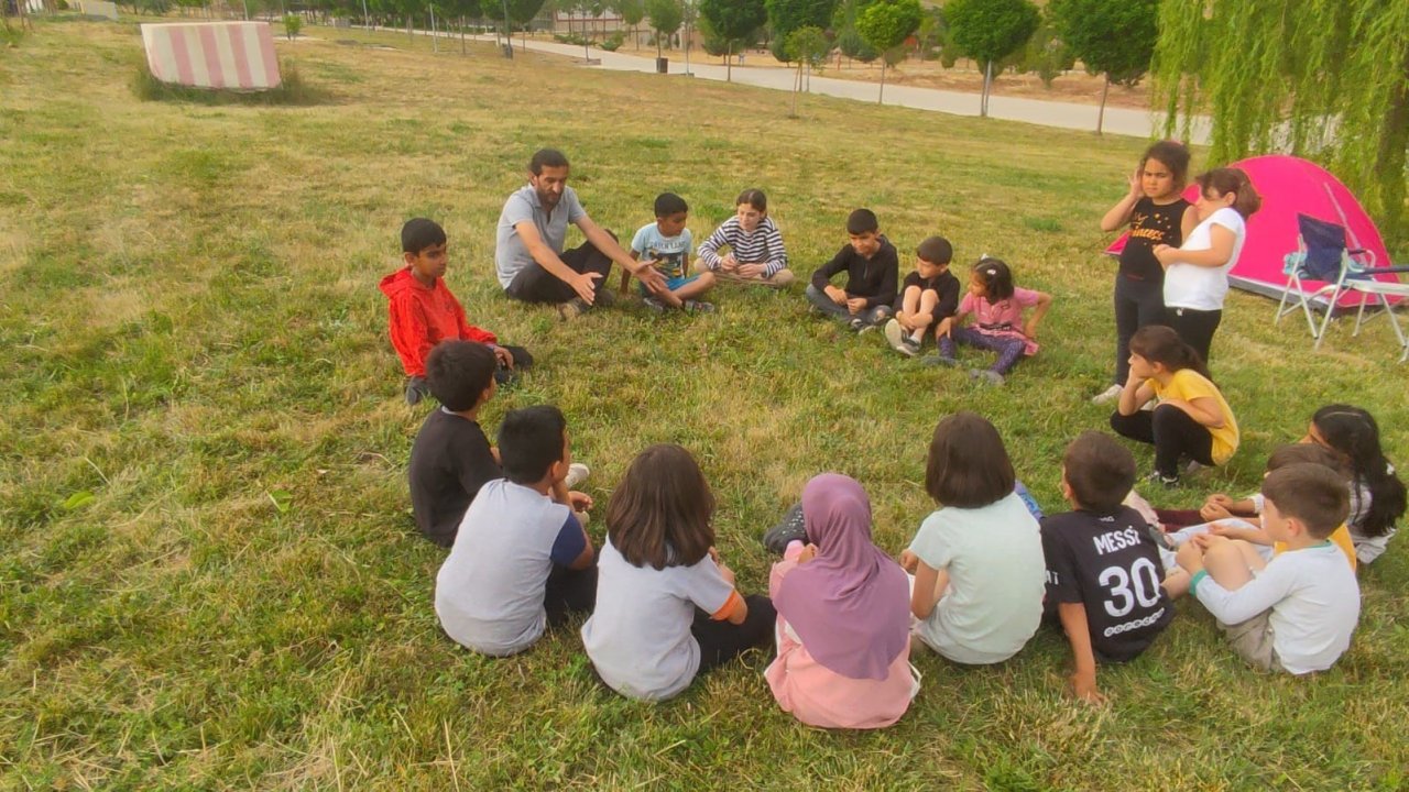 Batman’da çocuklar aileleriyle kamp yaparak doğayı öğrendi