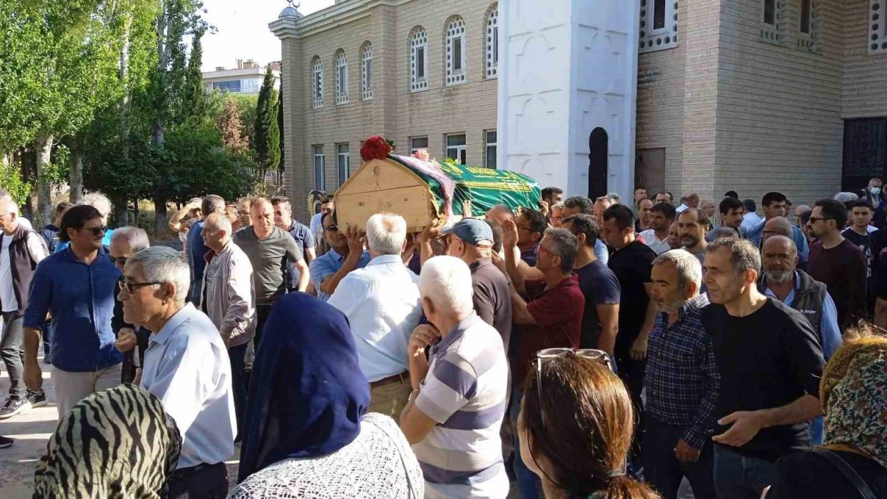 Ayvalık’ta milli eğitim camiasının acı günü