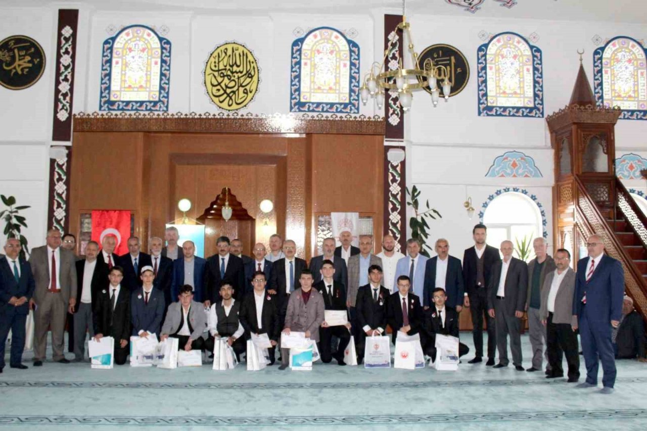 En güzel hutbeyi okumak için yarıştılar