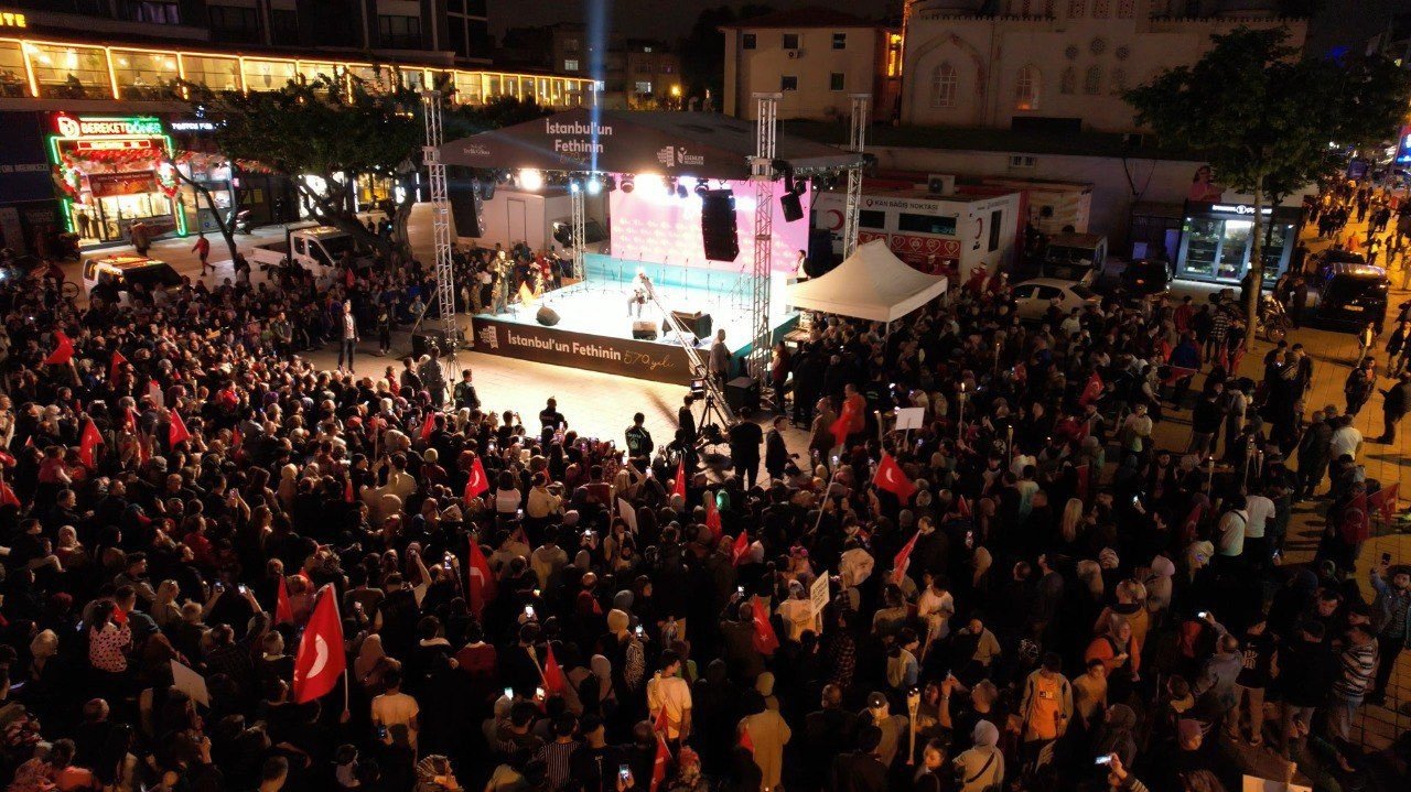 Esenler’de sokaklara sığmayan fetih coşkusu