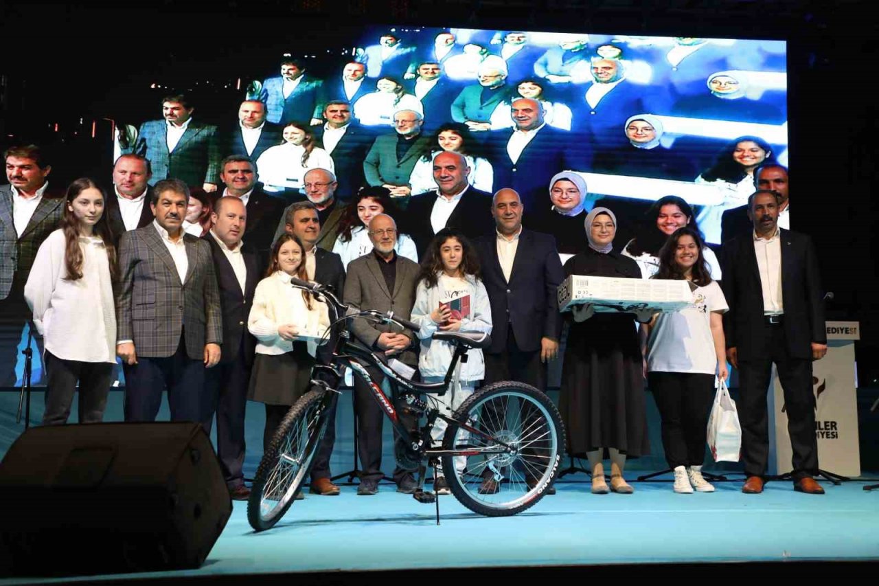 Esenler’de sokaklara sığmayan fetih coşkusu