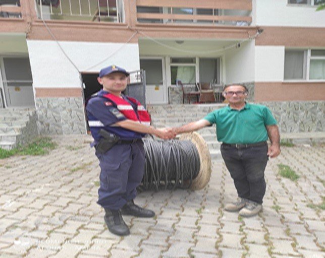 50 bin TL değerinde kablo çalan 3 şüpheliden 1’i tutuklandı