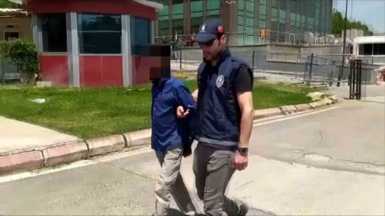 Trafodan çaldığı eşyalarla kameralara yakalandı