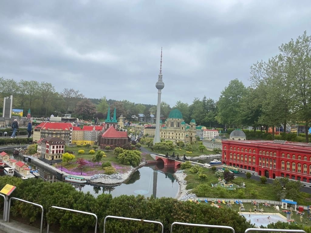 Kolej öğrencilerine Avrupa’da bilim ve kültür gezisi