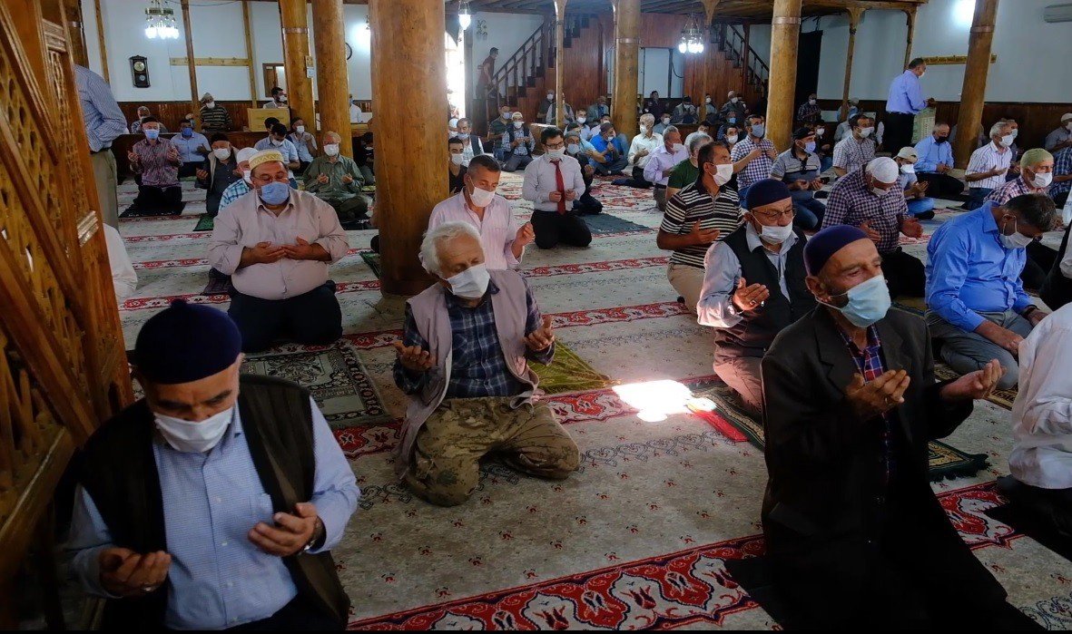 Gülabibey Camisi’nde 5,5 asırdır ezan sesi yükseliyor