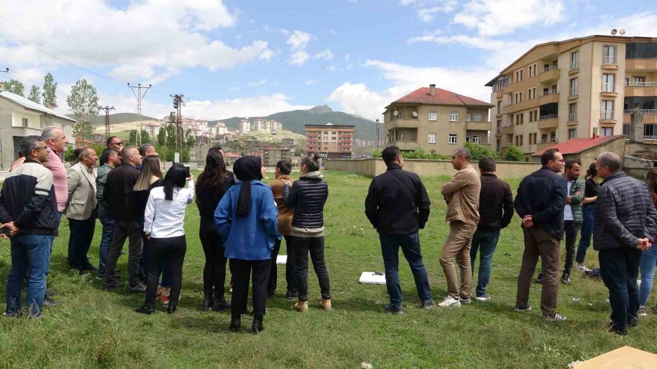 Yüksekova’da zirai mücadelede dron dönemi