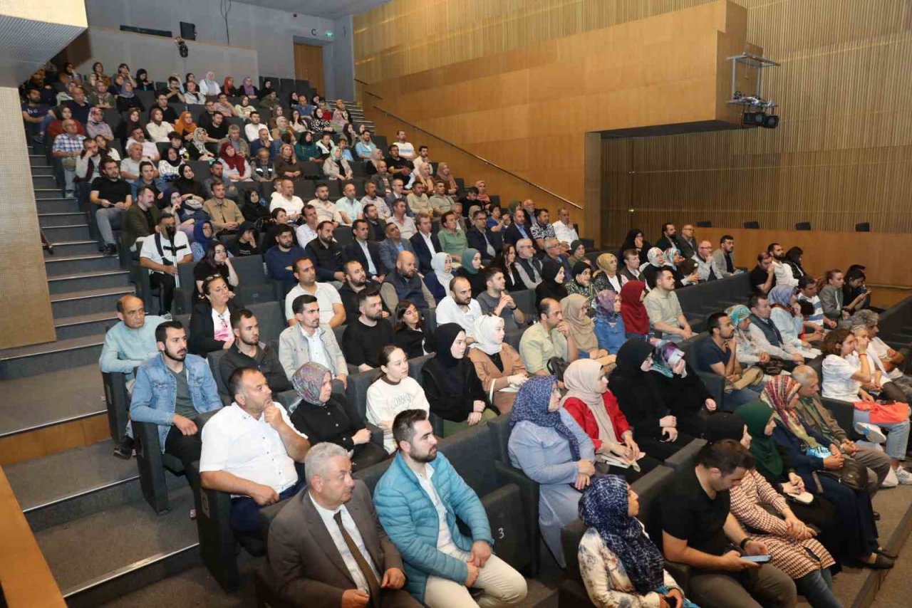 Bergama’da ‘İstanbul’un Fethi’ konulu konferans