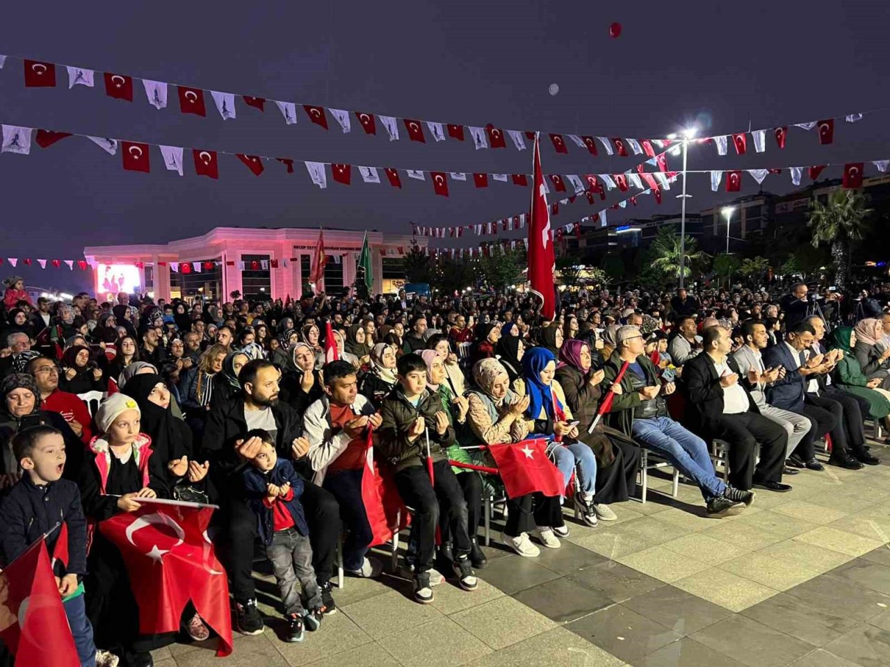 İstanbul’un fethinin 570’inci yıl dönümü Sancaktepe’de coşkuyla kutlandı