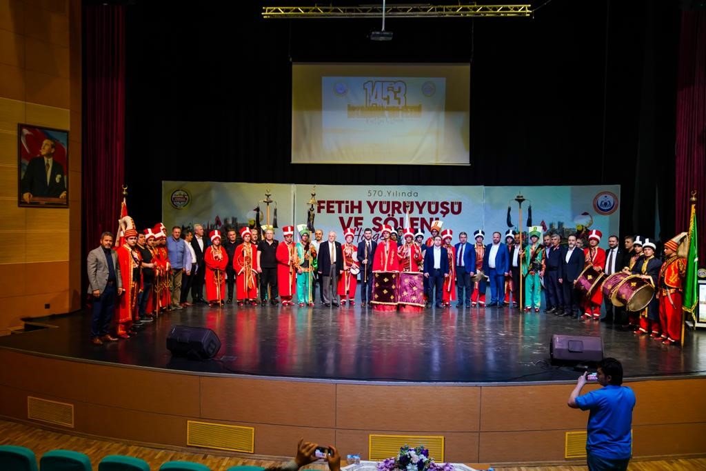 İstanbul’un fethinin 570’inci yıl önümü Erbaa’da coşkuyla kutlandı
