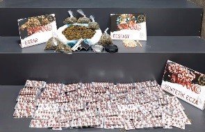 İzmir’de 58 uyuşturucu operasyonunda 72 tutuklama