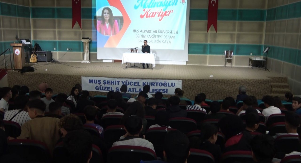 Muş’ta motivasyon ve kariyer semineri düzenlendi
