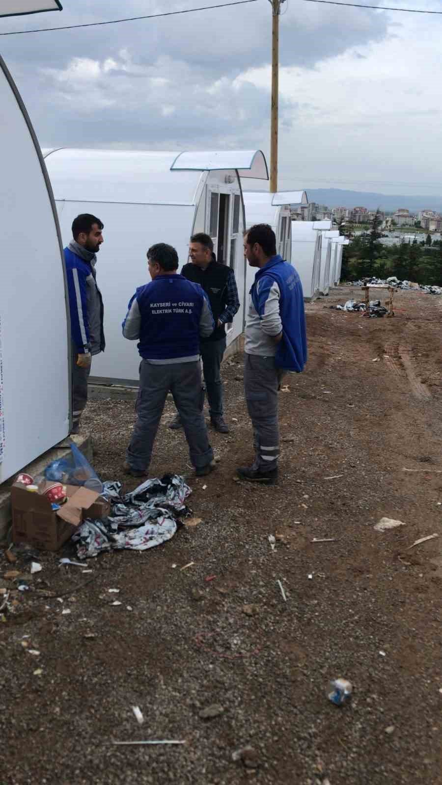 Büyükkılıç: "Elbistan’a 100 konteynerlik modern kent çalışmalarımız sürüyor"