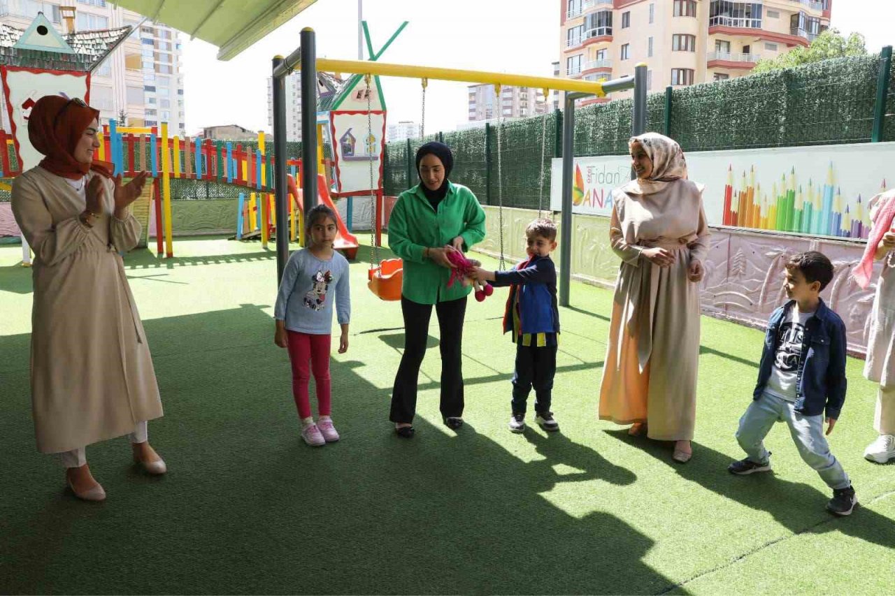 KAYMEK’ten çocuk bakım elemanı kursiyerlerine keyifli eğitim