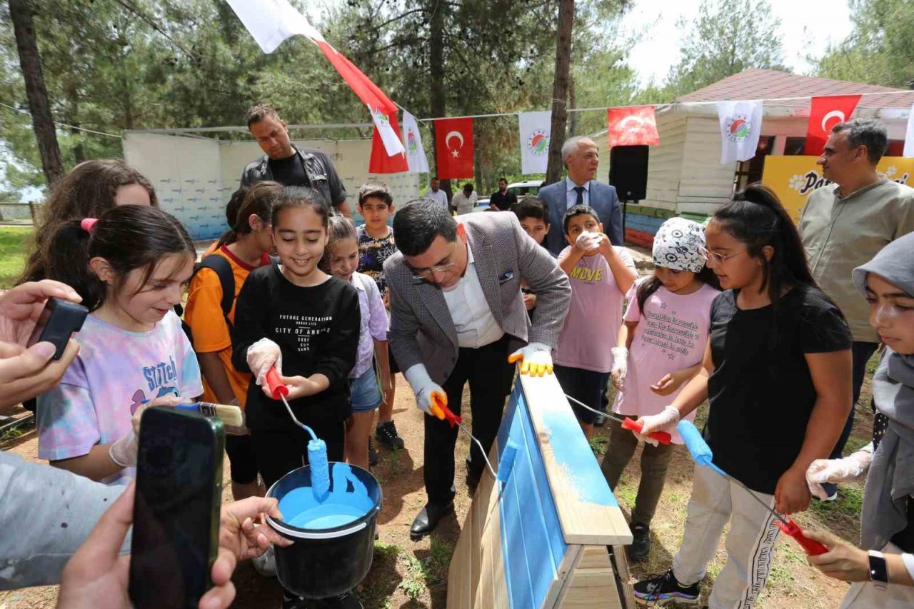 Kepez’in Pati Atölyesi’nden sokak hayvanlarına yuva