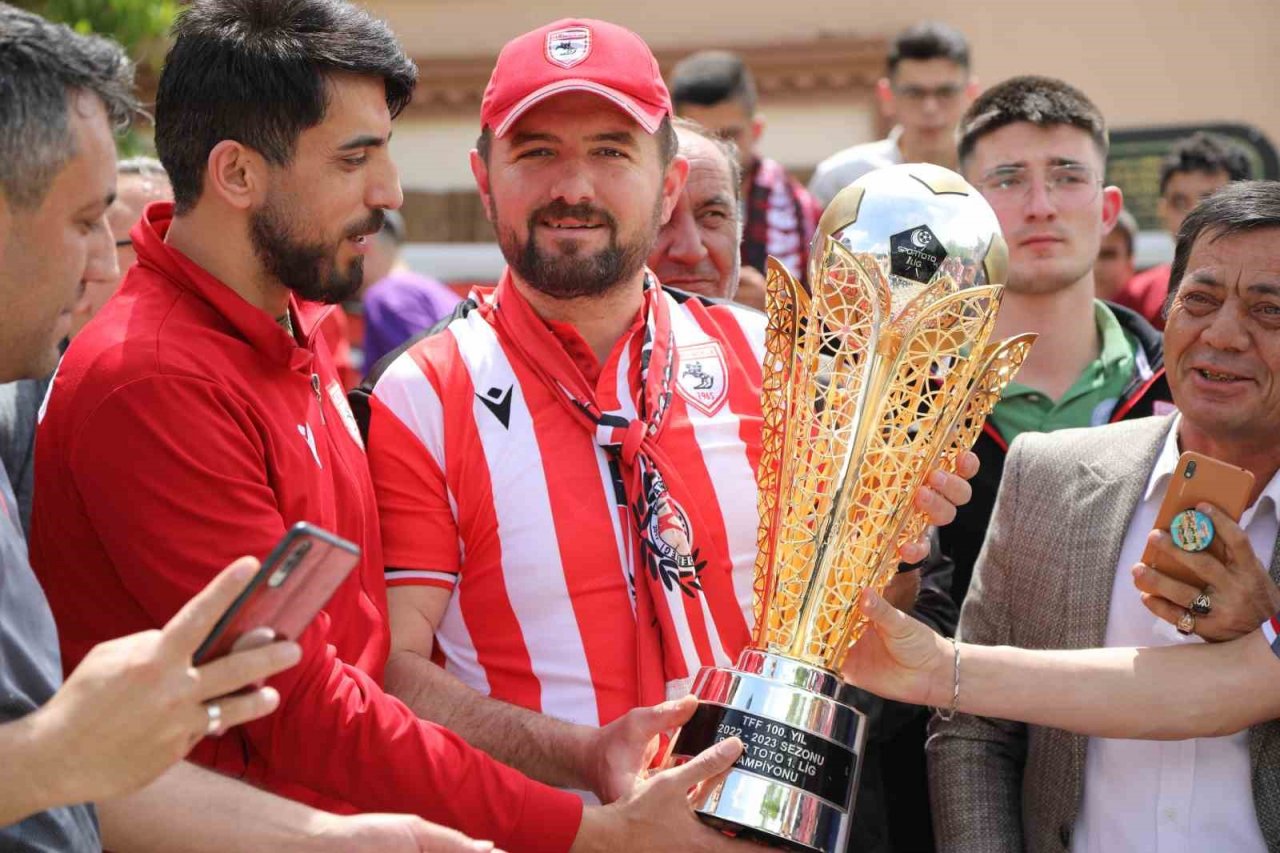 Samsunspor’un şampiyonluk kupası Kavak’ta